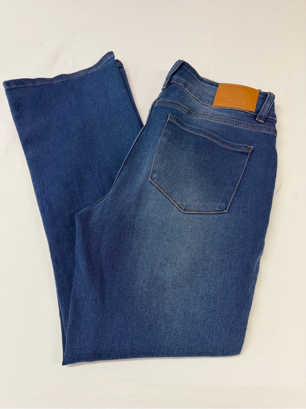 Tahari Women's Mid-Rise Straight Leg Jeans Medium Dark Wash Stretch Denim 1780.